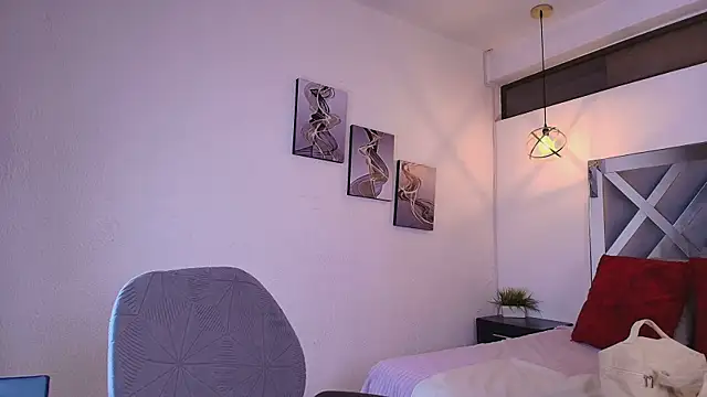 Snapshot of Rossi_ss1 chatting on 23, 4, 2026 Rossi ss1 online show from 23, 4, 2026