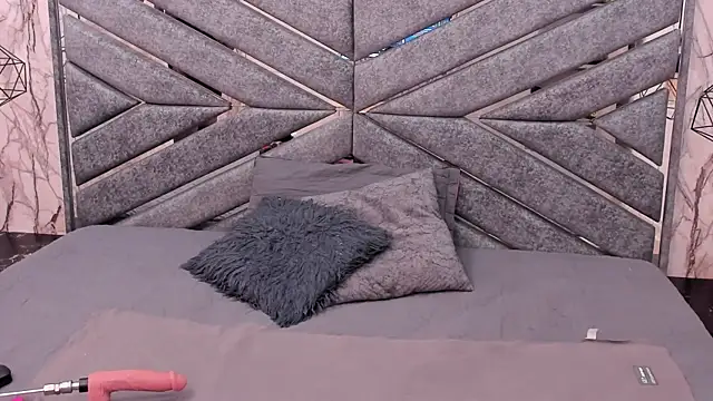 SASHA BROWNIE   online show from 11, 1, 2026