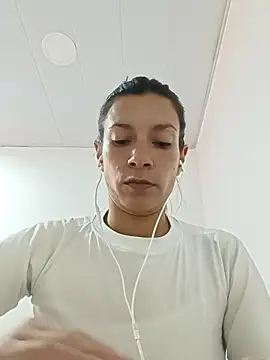 Snapshot of kim_lebanon chatting on 26, 11, 2025 kim lebanon online show from 26, 11, 2025