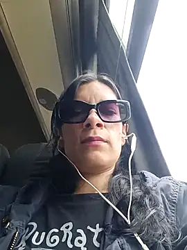 Snapshot of kim_lebanon chatting on 20, 10, 2025 kim lebanon online show from 20, 10, 2025