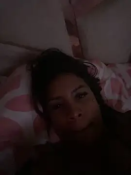 MarianaaSantos online show from 4, 4, 2026