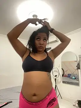 MarianaaSantos online show from 2, 4, 2026