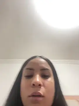 Snapshot of MarianaaSantos chatting on 9, 6, 2026 MarianaaSantos online show from 9, 6, 2026