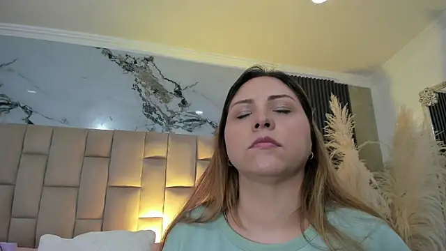 cloesummerr  online show from 22, 4, 2026