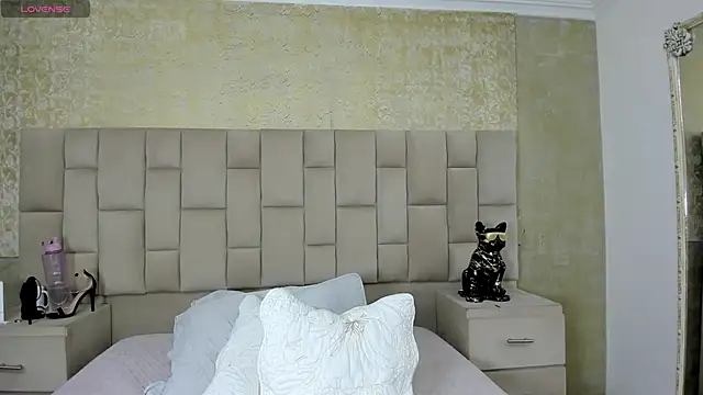 cloesummerr  online show from 11, 11, 2025