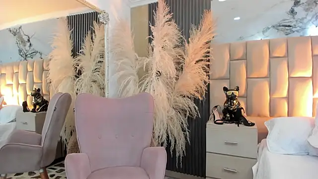 cloesummerr  online show from 12, 2, 2026