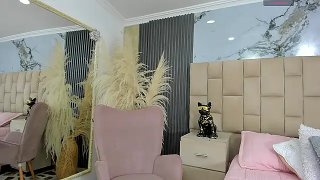 cloesummerr  online show from 23, 2, 2026