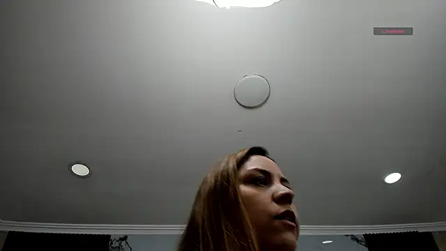 cloesummerr  online show from 13, 4, 2026