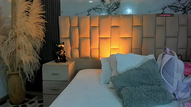 cloesummerr  online show from 3, 2, 2026