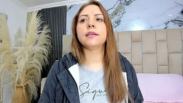 Snapshot of cloesummerr_ chatting on 11, 5, 2026 cloesummerr online show from 11, 5, 2026