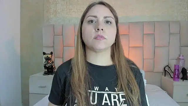 cloesummerr  online show from 31, 10, 2025