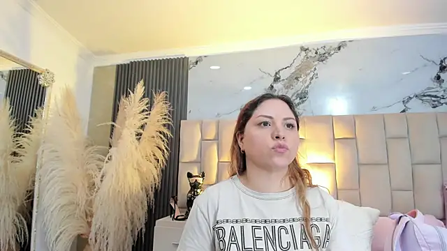 Snapshot of cloesummerr_ chatting on 23, 4, 2026 cloesummerr online show from 23, 4, 2026