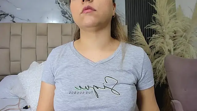 cloesummerr  online show from 21, 2, 2026