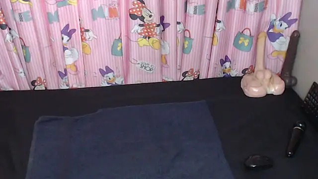 TrishahXo online show from 11, 6, 2026
