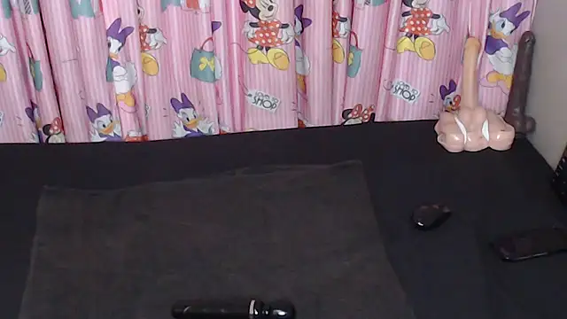 TrishahXo online show from 23, 6, 2026