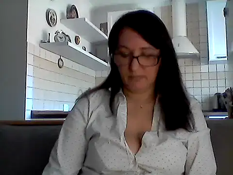 Snapshot of Elena48324 chatting on 24, 5, 2026 Elena48324 online show from 24, 5, 2026
