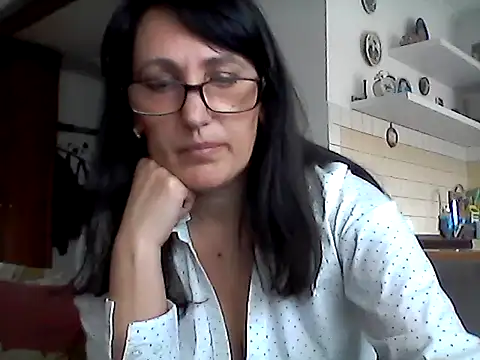 Elena48324 online show from 15, 4, 2026