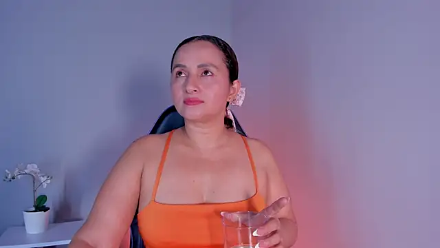Zafiro  Brown online show from 23, 5, 2026