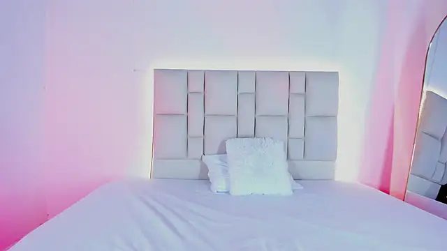 Zafiro  Brown online show from 24, 10, 2025