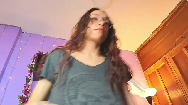 Dafne Mel online show from 11, 11, 2025