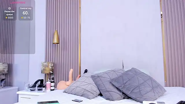 Snapshot of Skylar_Smith_ chatting on 9, 10, 2025 Skylar Smith online show from 9, 10, 2025