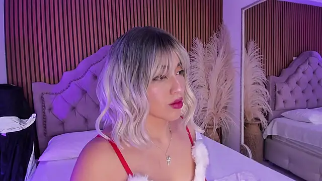 Starbutterflyy  online show from 21, 12, 2025