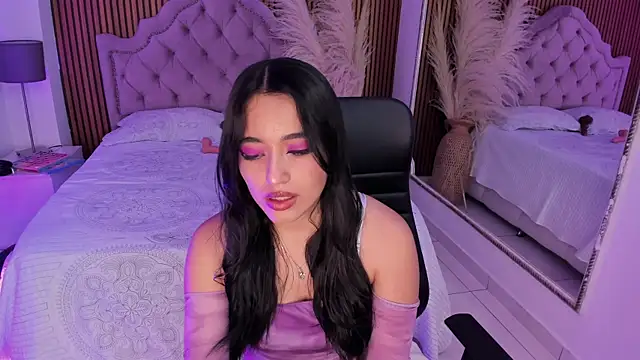 Starbutterflyy  online show from 8, 2, 2026