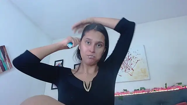 valentini villa online show from 25, 10, 2025