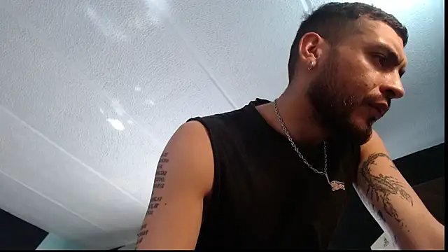 Snapshot of malek_xarx_ chatting on 7, 11, 2025 malek xarx online show from 7, 11, 2025