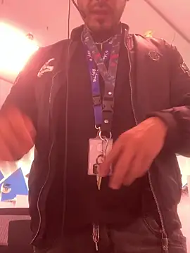 Snapshot of malek_xarx_ chatting on 1, 12, 2025 malek xarx online show from 1, 12, 2025