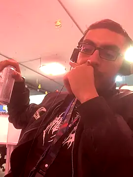 malek xarx  online show from 5, 12, 2025