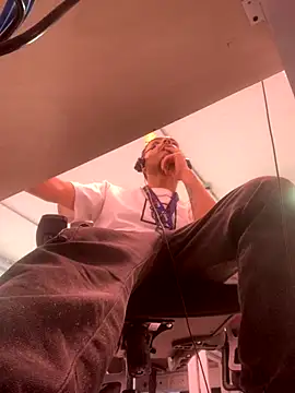 Snapshot of malek_xarx_ chatting on 27, 11, 2025 malek xarx online show from 27, 11, 2025