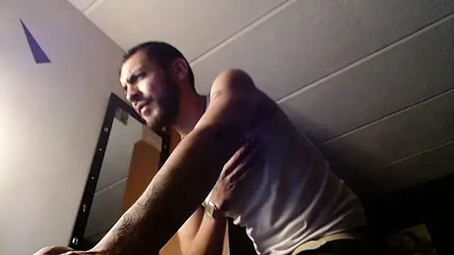 Snapshot of malek_xarx_ chatting on 17, 10, 2025 malek xarx online show from 17, 10, 2025