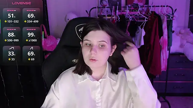 AmyVibess online show from 17, 7, 2026