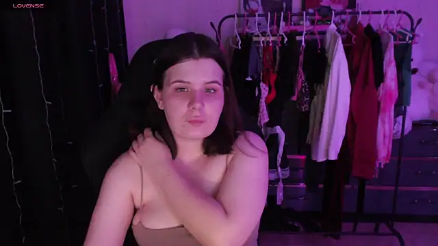 AmyVibess online show from 11, 7, 2026