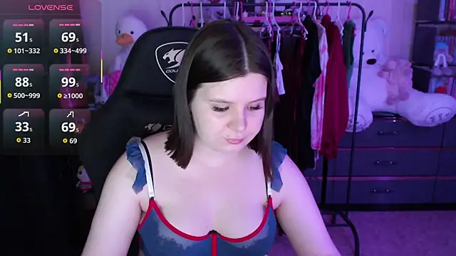 AmyVibess online show from 4, 4, 2026