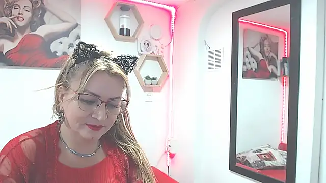 DIVAX MONSERRAT online show from 19, 10, 2025