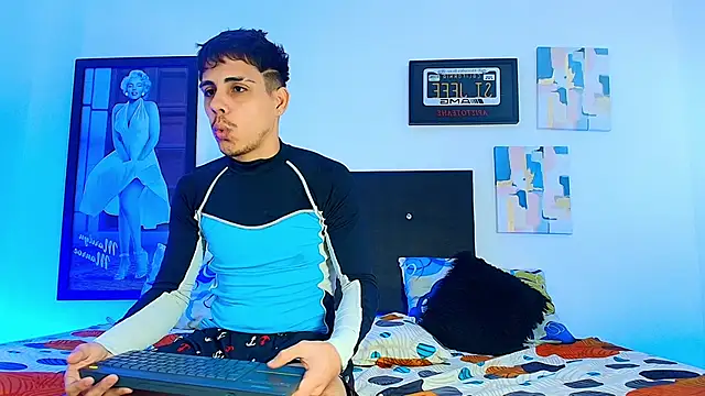 Luke Stone online show from 28, 10, 2025