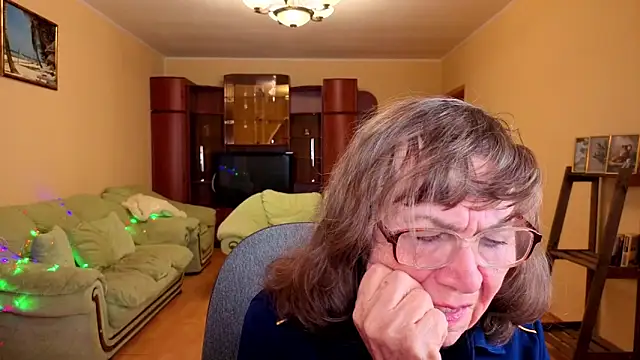 Betty Brick online show from 7, 1, 2026