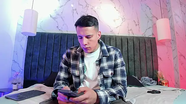 Dustin Sonne online show from 10, 3, 2026