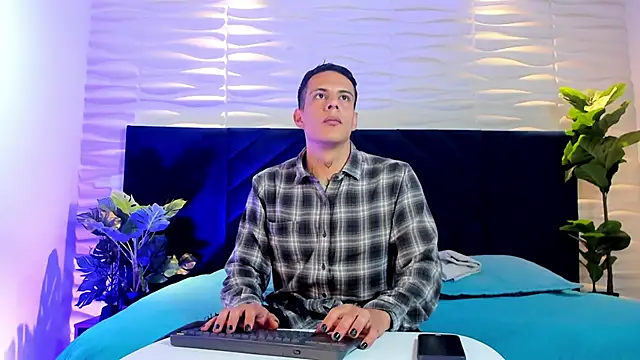 Dustin Sonne online show from 12, 4, 2026