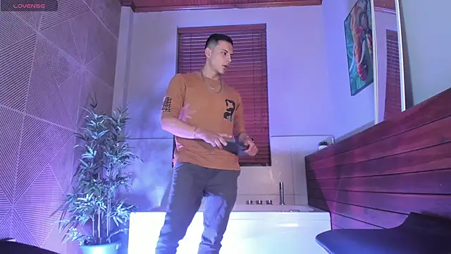 Snapshot of Dustin_Sonne chatting on 29, 10, 2025 Dustin Sonne online show from 29, 10, 2025