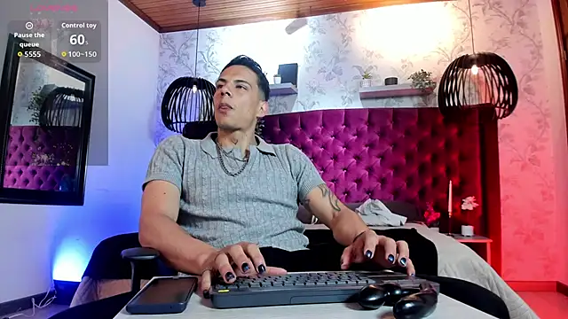 Snapshot of Dustin_Sonne chatting on 17, 6, 2026 Dustin Sonne online show from 17, 6, 2026