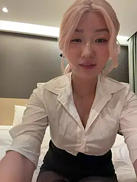 winter11 online show from 27, 10, 2025