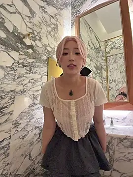 winter11 online show from 7, 10, 2025