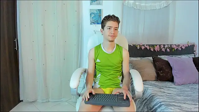 ThiagooJames online show from 2, 12, 2025