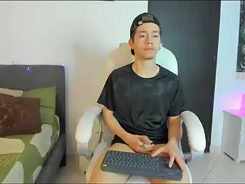 ThiagooJames online show from 7, 2, 2026