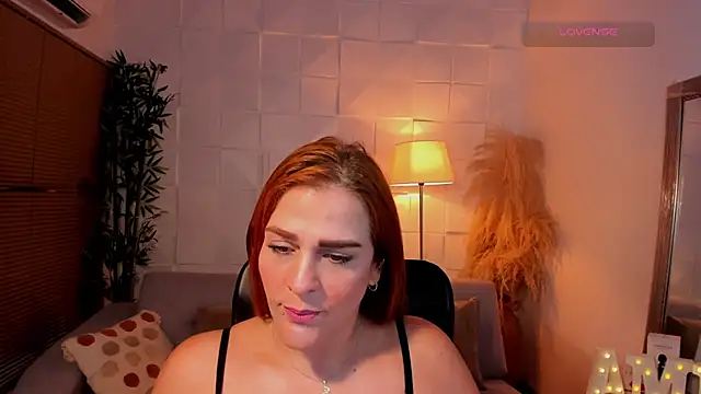 Snapshot of iamxamira chatting on 22, 9, 2025 iamxamira online show from 22, 9, 2025