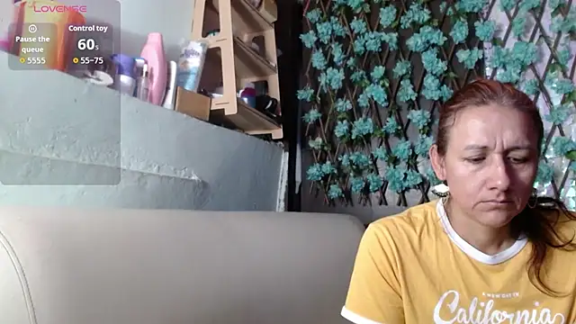 darling hott online show from 5, 4, 2026