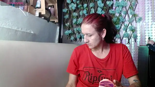 darling hott online show from 24, 4, 2026